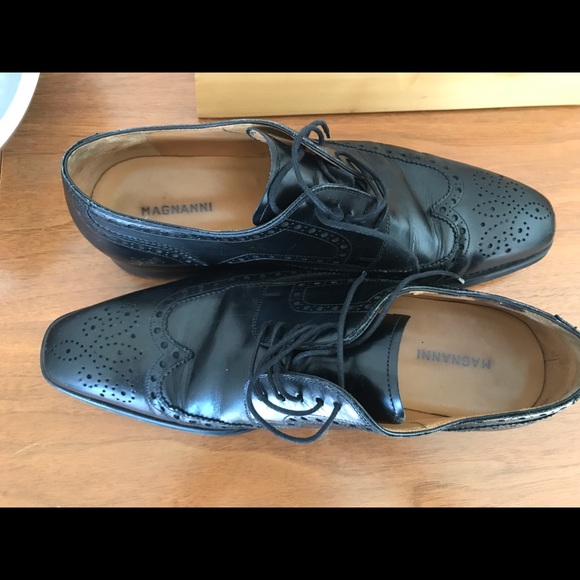 Magnnani 8.5 Saro wingtip Oxford in black leather